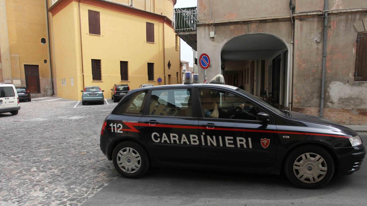 Furto in casa a Castelnovo Sotto: le ladre sono nuora e suocera