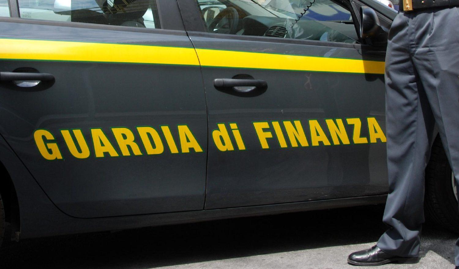 Modena Operazione Barqueiro: patteggiamenti per 9 anni e beni confiscati 