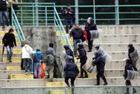 Derby Viareggio-Carraresescontri e danneggiamenti