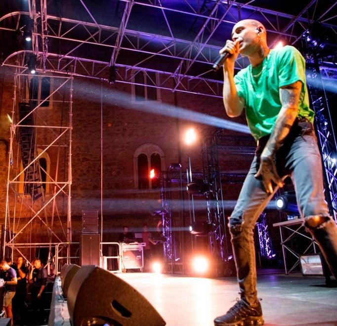 7000 presenze e 2 esauriti per De Gregori e Gemitaiz 