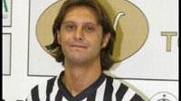 Calciatore ventiquattrenne di Pontederagrave dopo uno scontro in campo