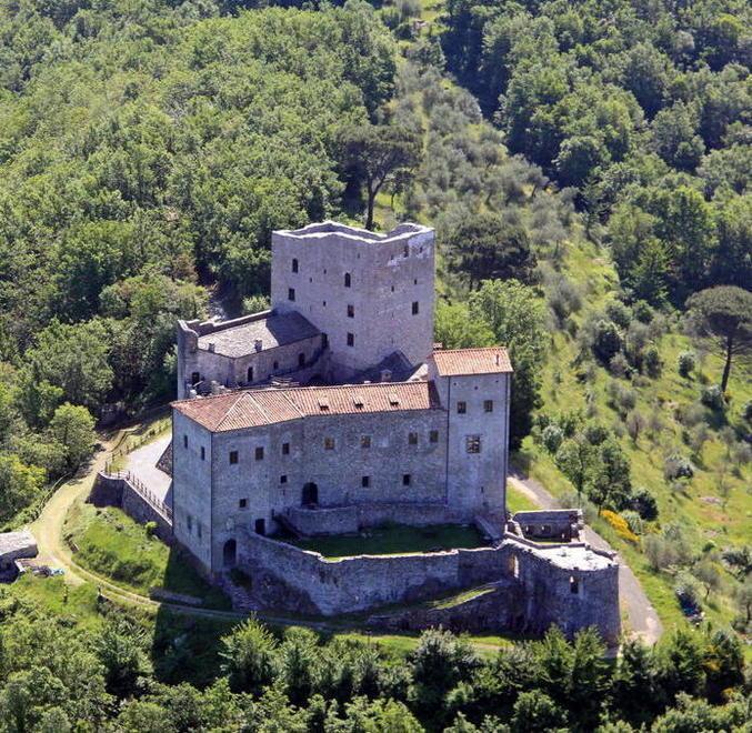 Il castello dell’Aquila si può comprare La leggenda in vendita per “soli” 7 milioni 