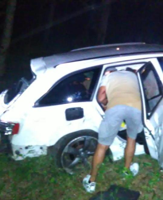 Grave donna di 45 anni nella scarpata con l’auto 