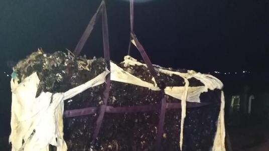 S’indaga sull’ecoballa di rifiuti Al via una mappatura del mare