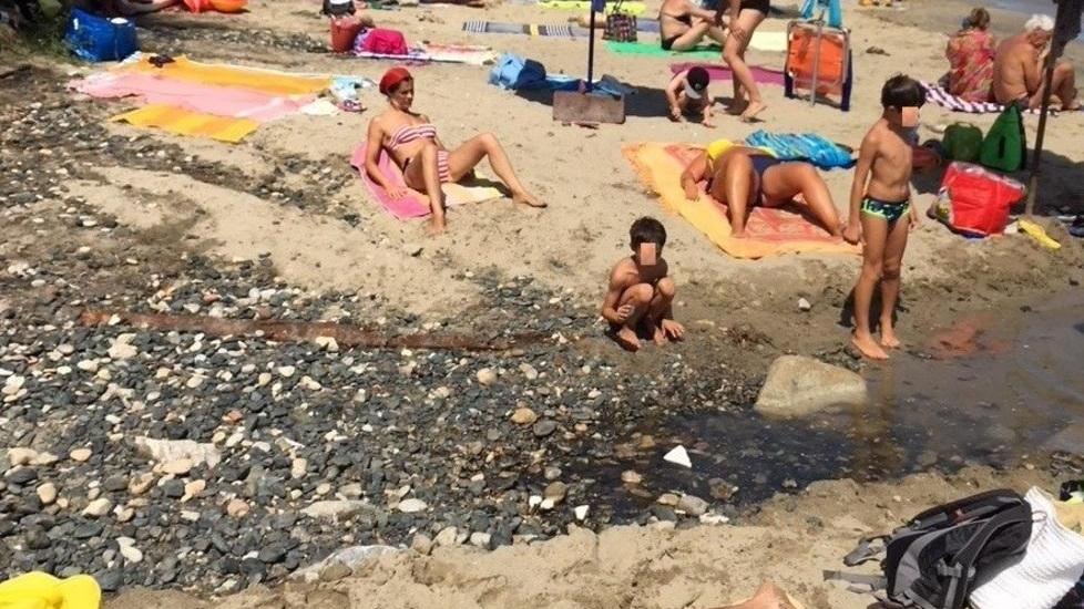 «Ancora liquami in spiaggia»