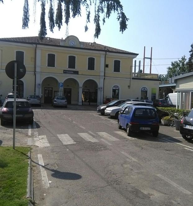 Via al restyling di piazzale Marconi Nuovi posti auto e passaggi pedonali