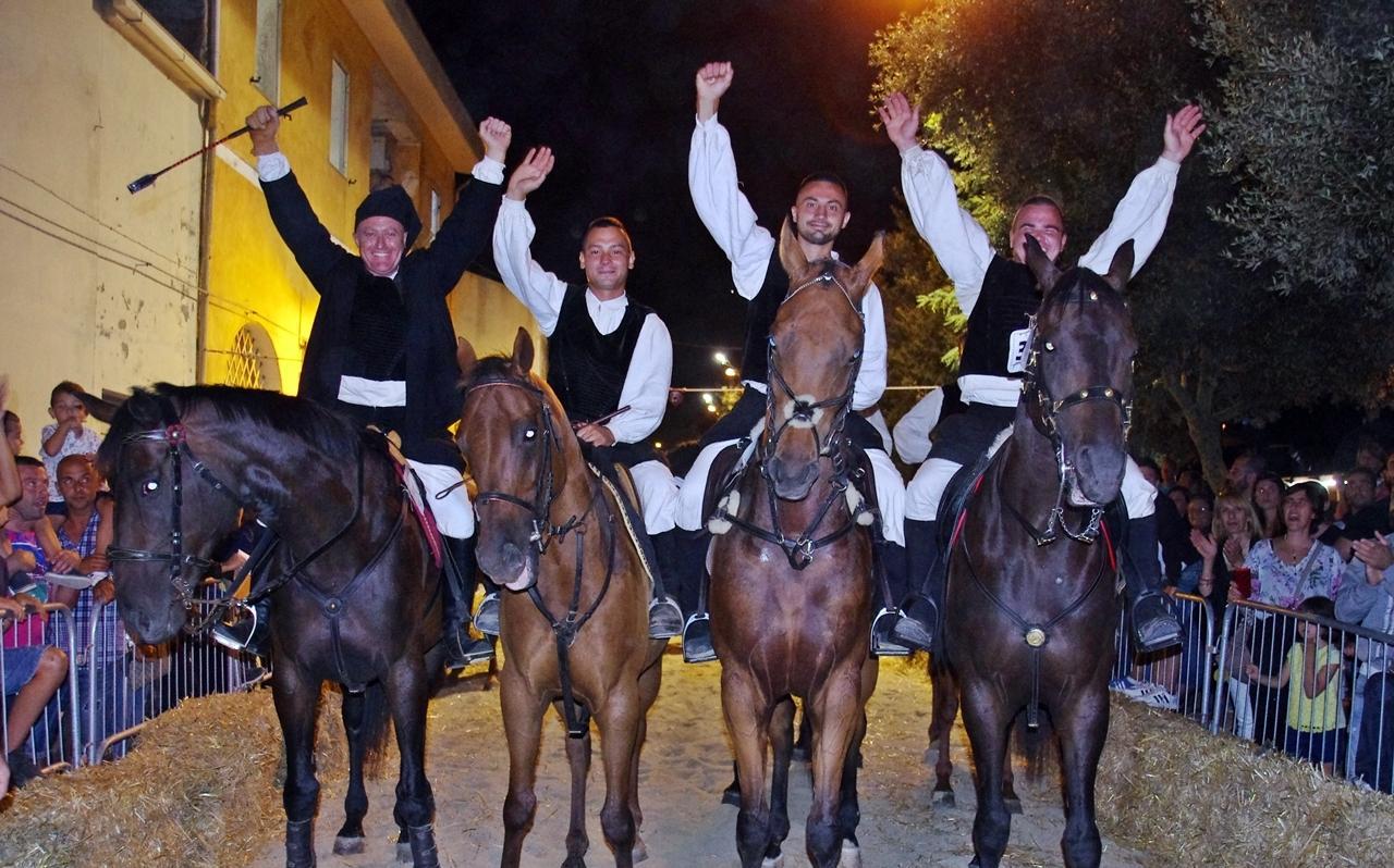 «Le corse equestri in rete» L’idea del sindaco di Osilo 