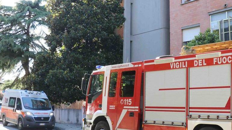 Muore in casa, il corpo scoperto dopo tre giorni