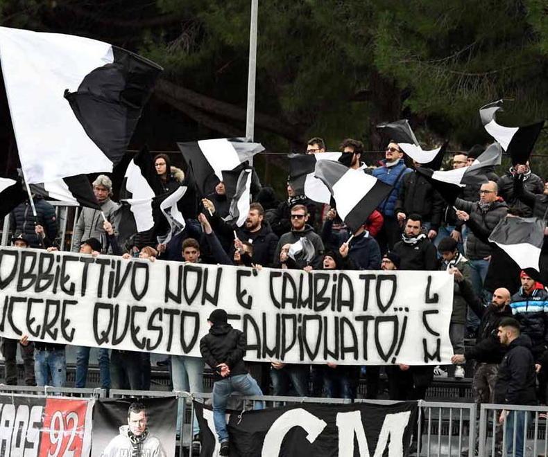 Varie cordate (top secret) si contendono la Massese ma le nubi sono nere 