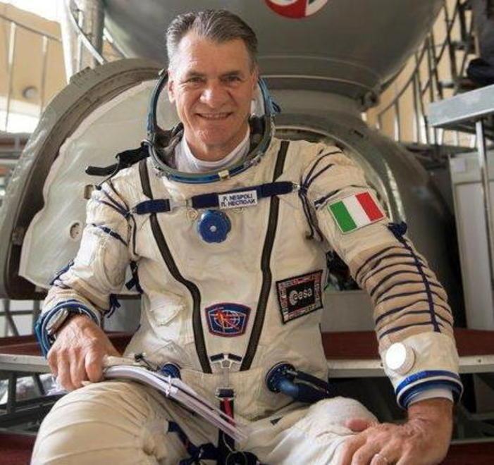 Scrutando le stelle dal mare guidati dalla voce dell'astronauta Nespoli 
