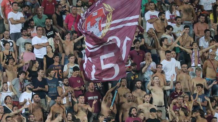 E sui social scorre la rabbia dei tifosi «La punta dov’è? Che delusione»