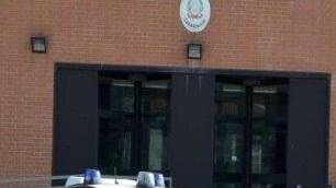 Spintonano esercente Arrestati dopo la fuga
