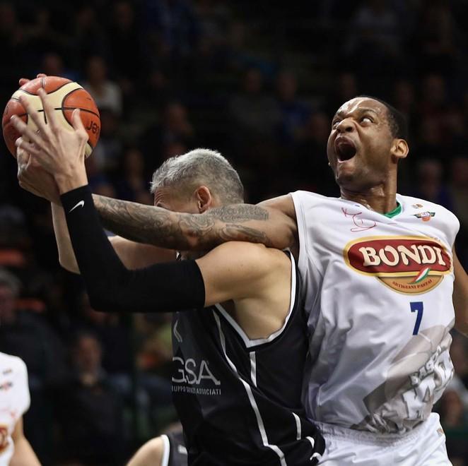 Bondi e Baltur, le stelle pronte a illuminare il parquet 