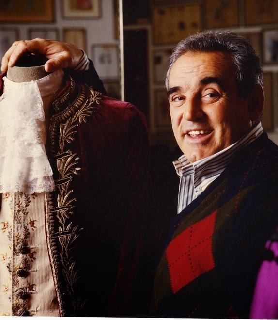 Gualtieri omaggia Umberto Tirelli, l’uomo che vestiva il cinema e viveva tra le pieghe del talento 