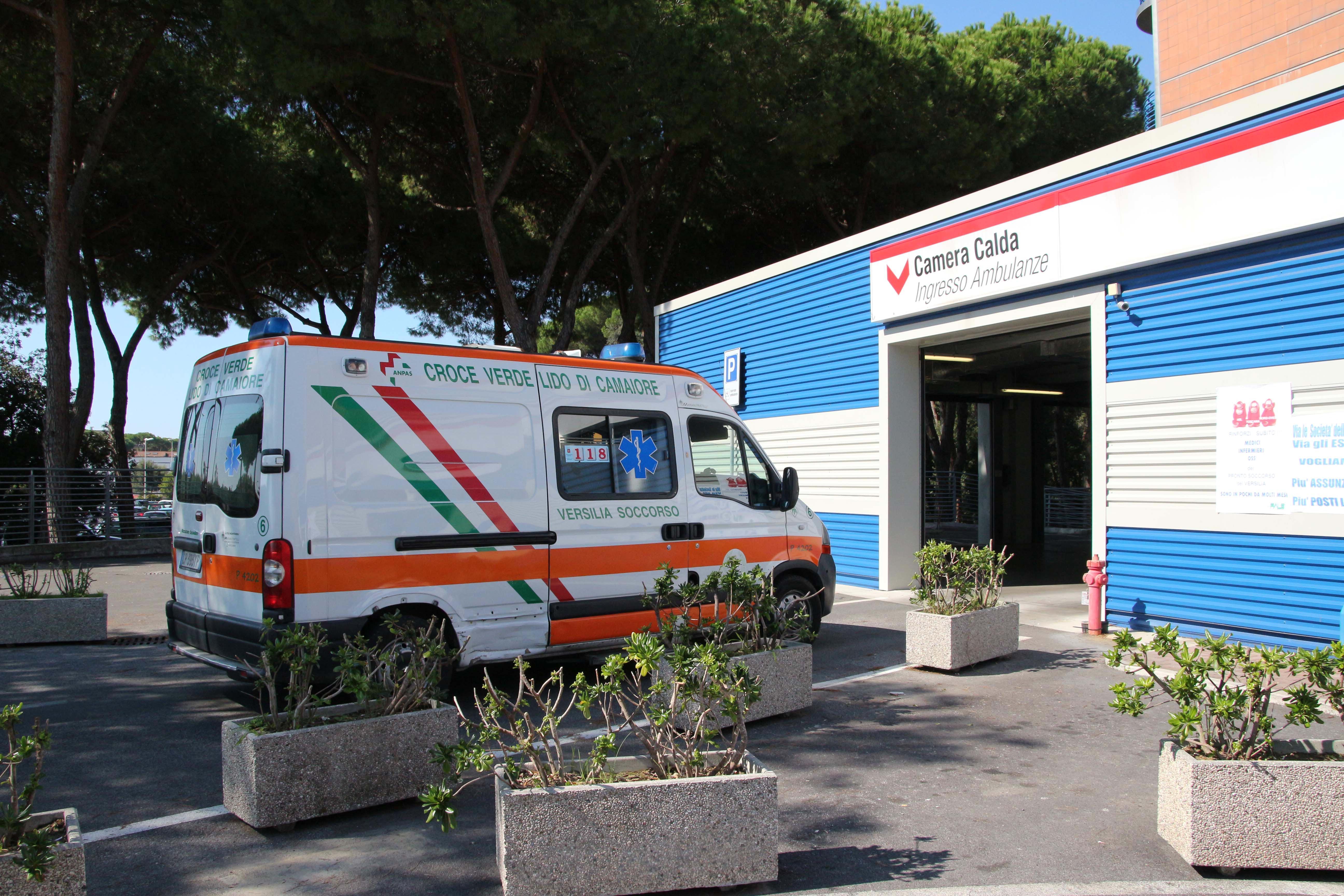 L'ingresso del pronto soccorso dell'Ospedale Versilia