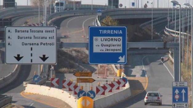 La maxi-voragine è ancora lì ma l’impasse finalmente si sblocca