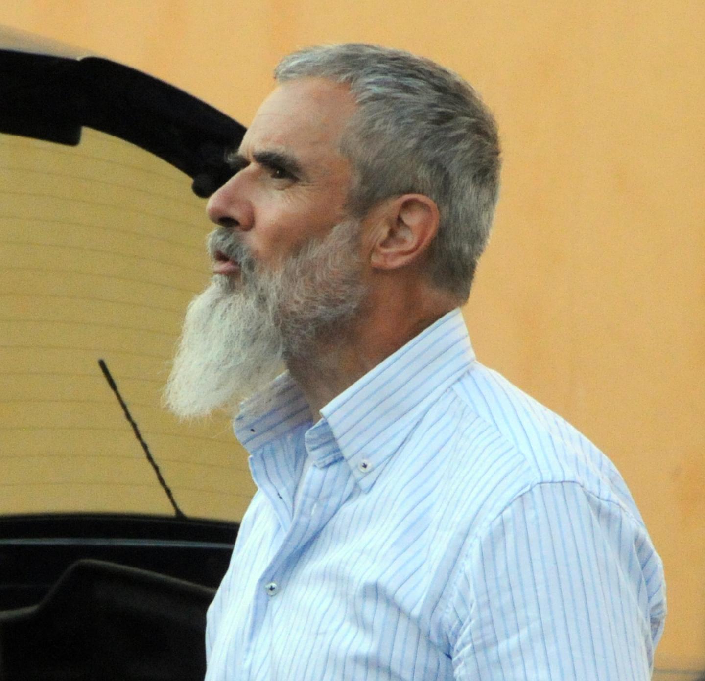 Un gregge per Matteo Boe Polemica sul web e lo stop 