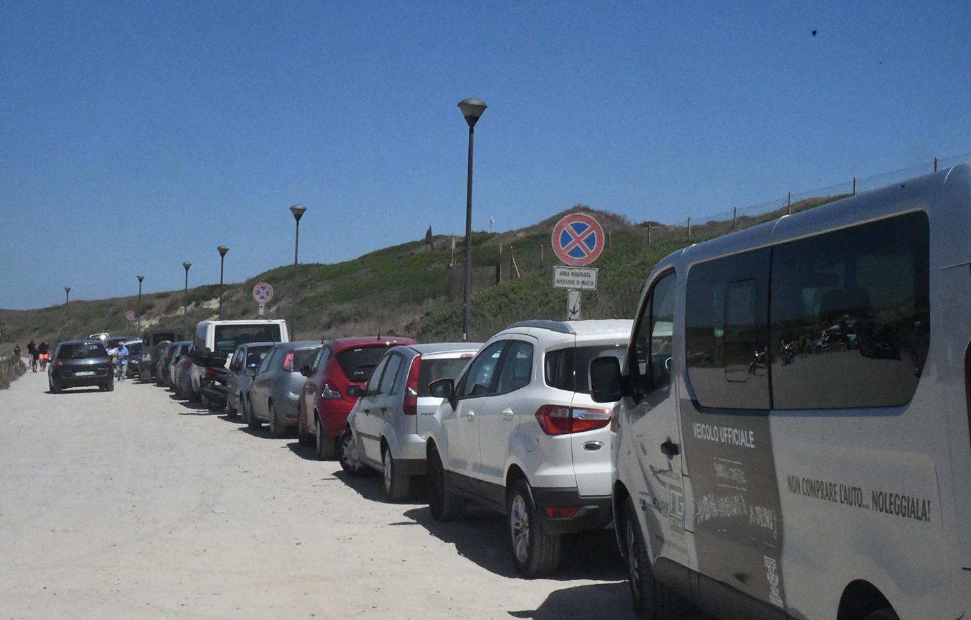 Il salato assalto alle coste del Sinis: oltre 1.200 multe 