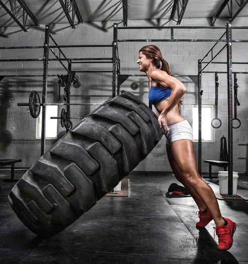 Copertoni e sudore: ecco il tyre training per sentirsi in forma come Rocky Balboa 