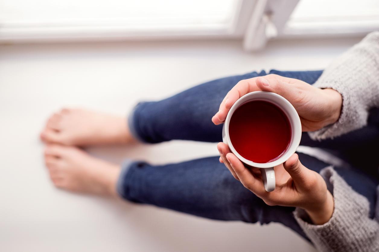 Una tazza di tè mantiene alto il colesterolo “buono”