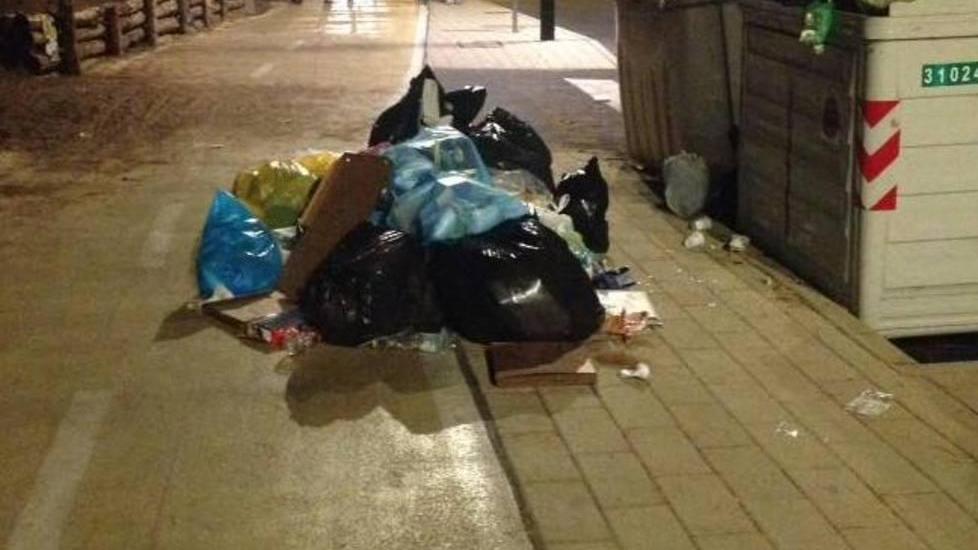 Cassonetti e cestini sotto la videocamera Occhio alle sanzioni