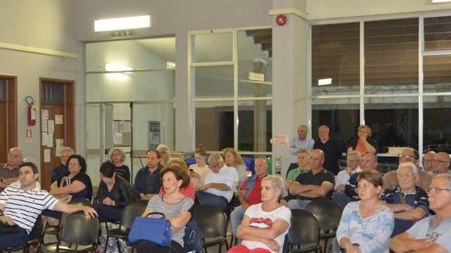 I dubbi sulla fusione Il comitato del “no” apre ai pentastellati