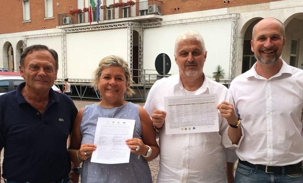 Subito 200 firme contro i lavori per riqualificare piazza Garibaldi 