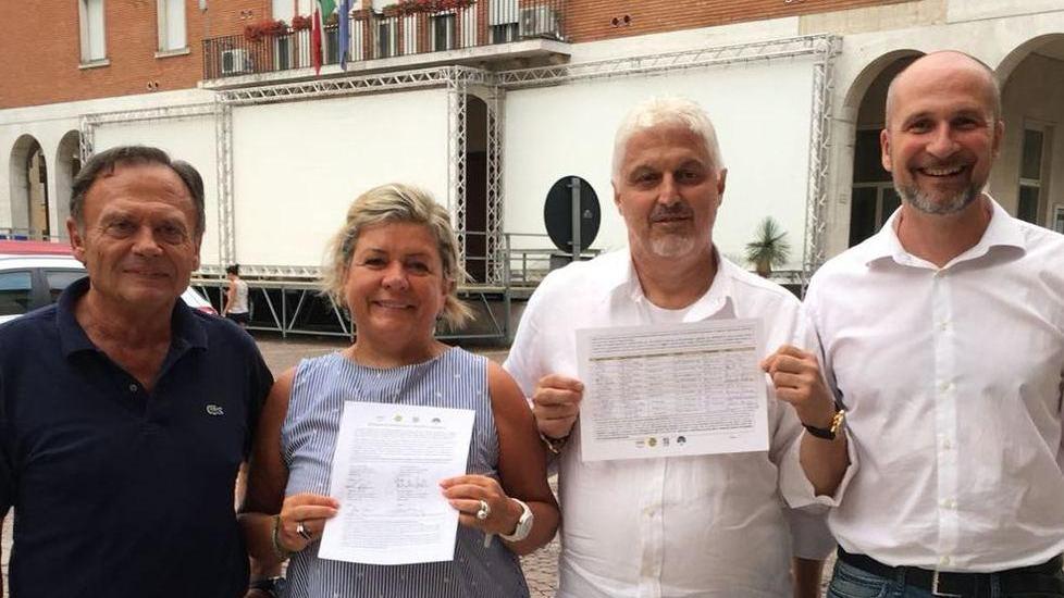 Subito 200 firme contro i lavori per riqualificare piazza Garibaldi