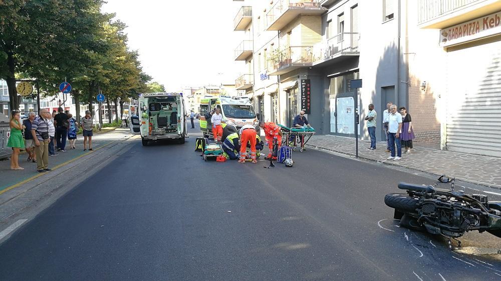 Sassuolo, schianto fra auto e moto: grave 42enne