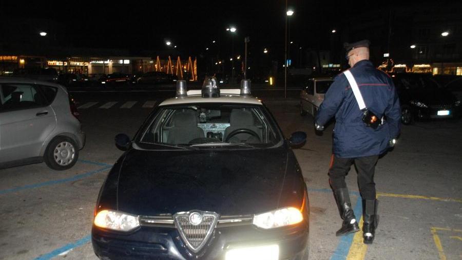 Un controllo notturno dei carabinieri (foto d'archivio)