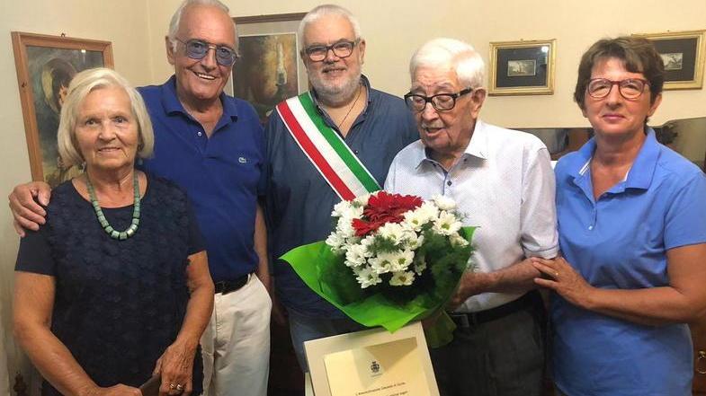 I 106 anni di Tripolino Giannini il più anziano bersagliere d’Italia