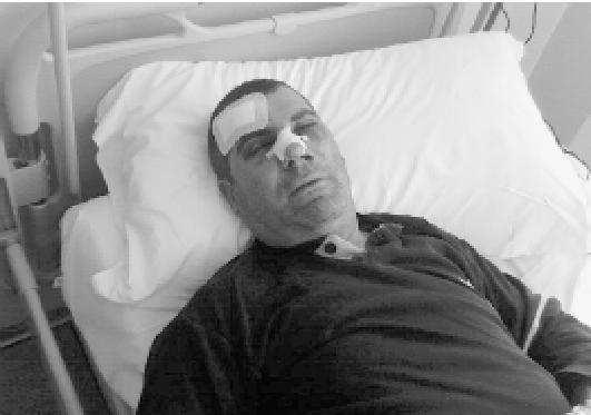 Renato Fabbeni nel letto del reparto di chirurgia 