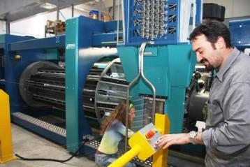 Liux, la macchina tessile contro la crisi