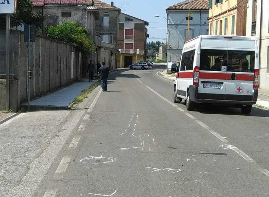 Urtato da un’auto in centro a Villarotta Scooterista ferito