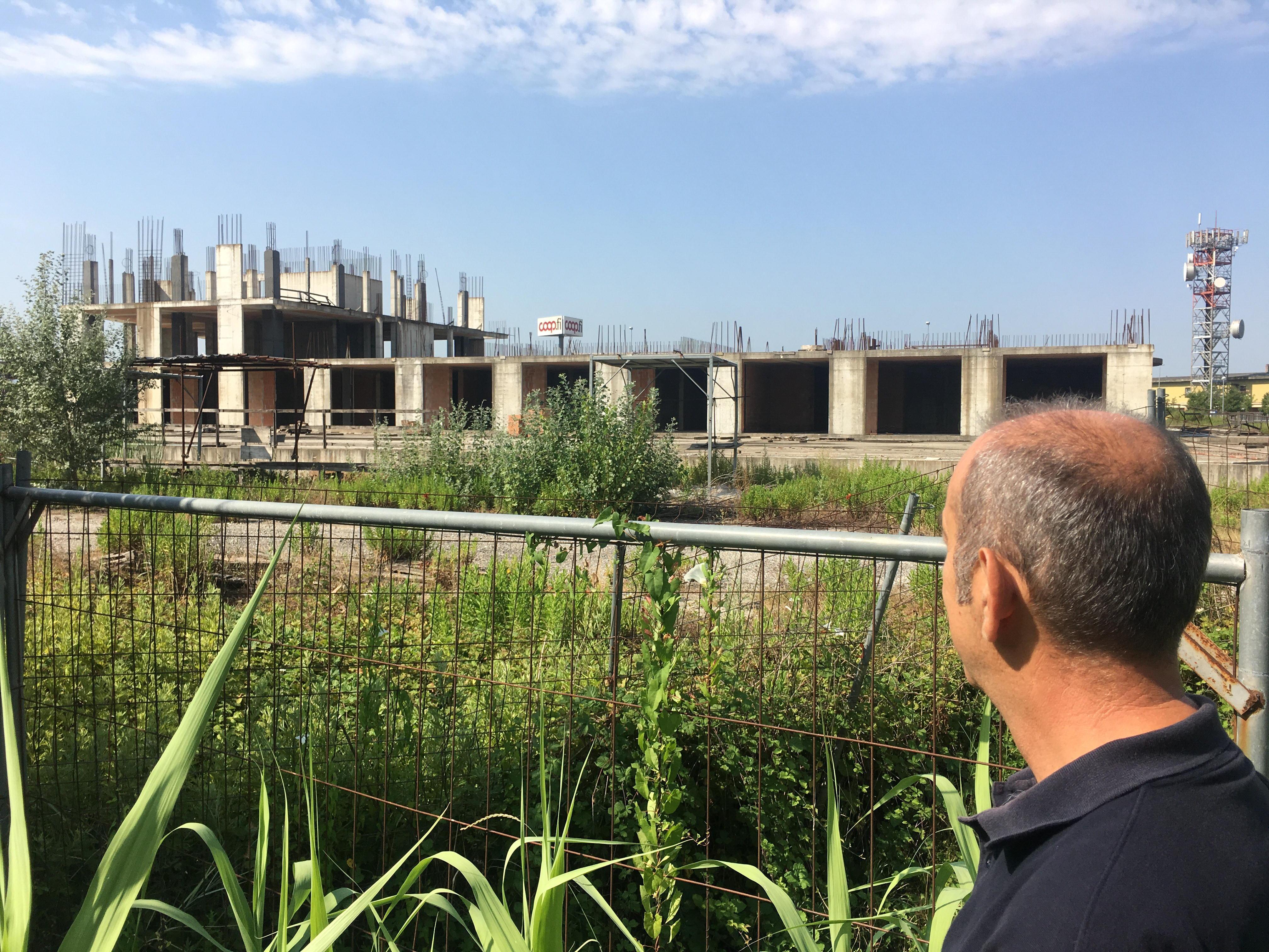 L'ecomostro alle porte di Pontedera