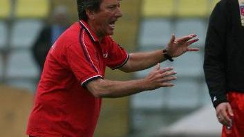 Livorno Calcio, Acori esoneratodopo la sconfitta con l'Albinoleffe