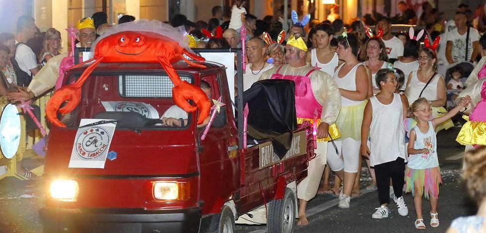 Maschere di nuovo protagoniste con la festa al Kalua 