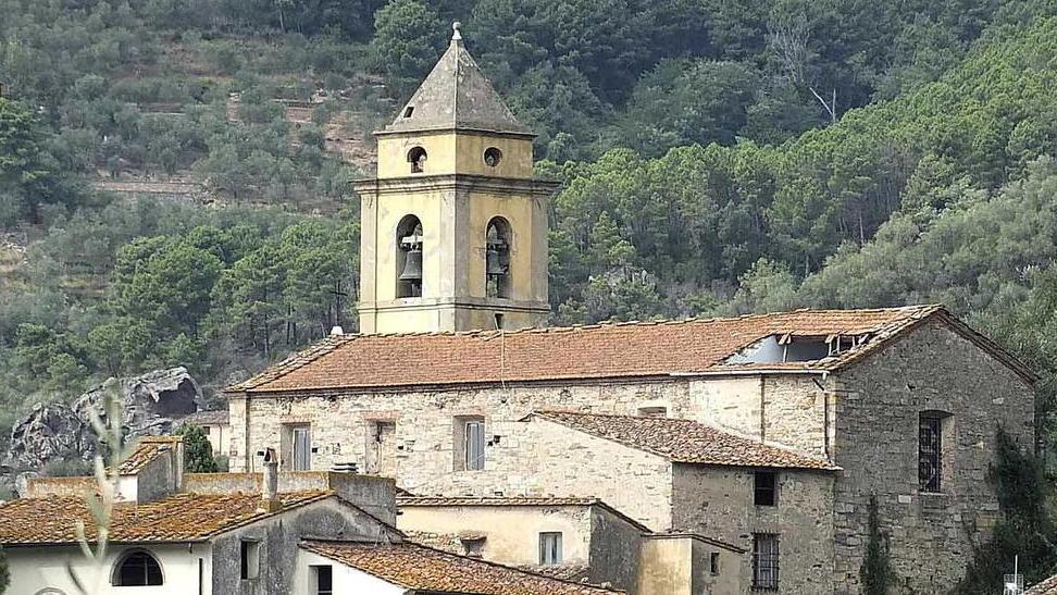 Tempi lunghi per riaprire la chiesa crollata