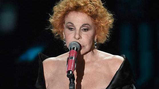La voce della Vanoni all’Outlet Village
