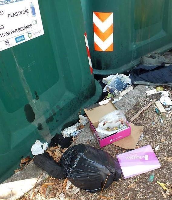 Ancora rifiuti abbandonati al Poggetto