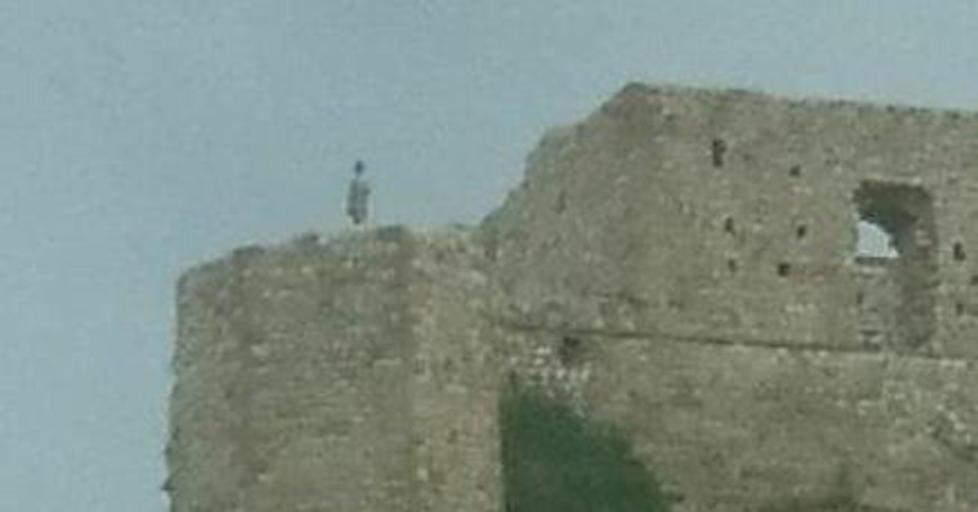 Si arrampicano sul torrione
