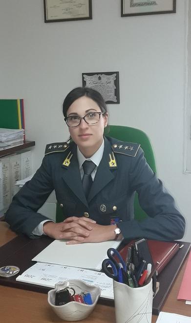 Guardia di finanza Un capitano donna si insedia ai vertici della compagnia 