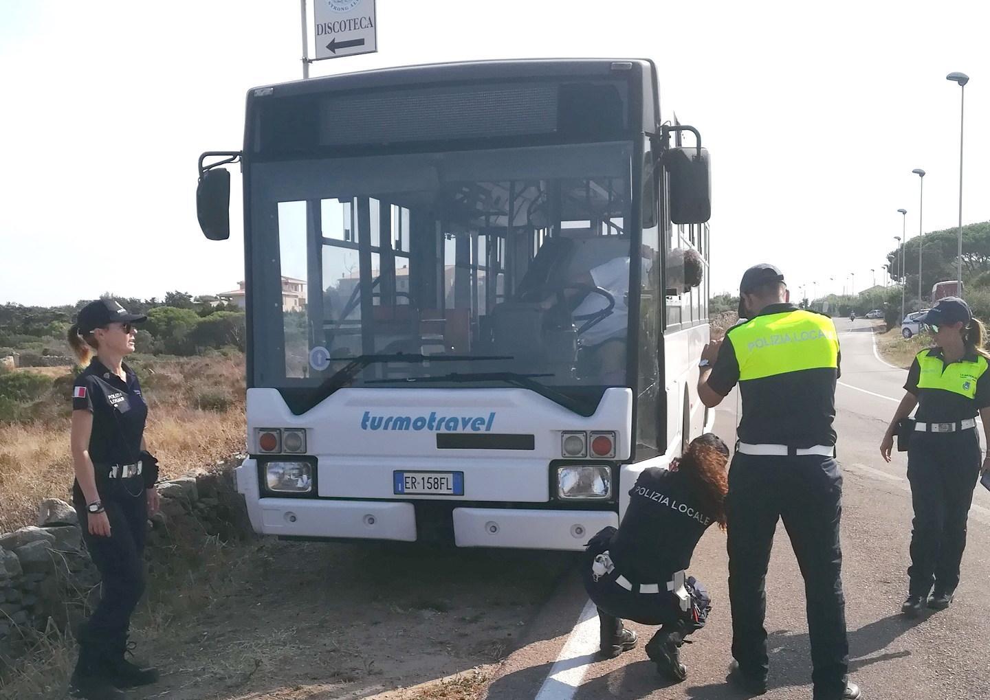 Scontro motorino-pullman: ferito un bambino di cinque anni