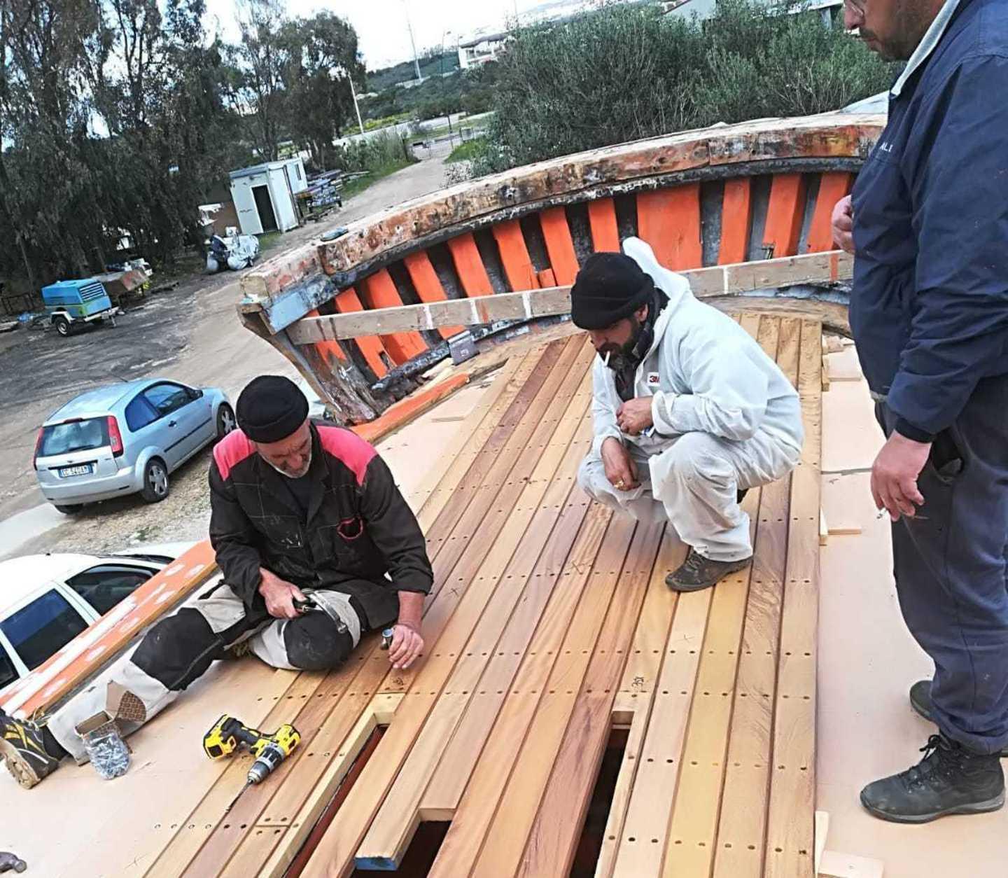 Dopo il rogo rinasce il peschereccio Imbroglio 