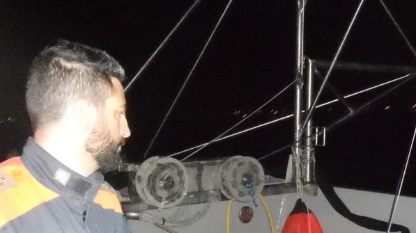 Rubano le vongole di notte, sequestrati 200 chilogrammi
