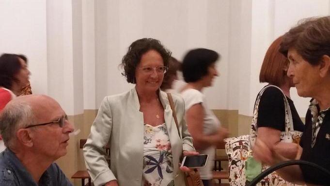 Frosini ritrova gli ex alunni e presenta il suo libro a Bitti