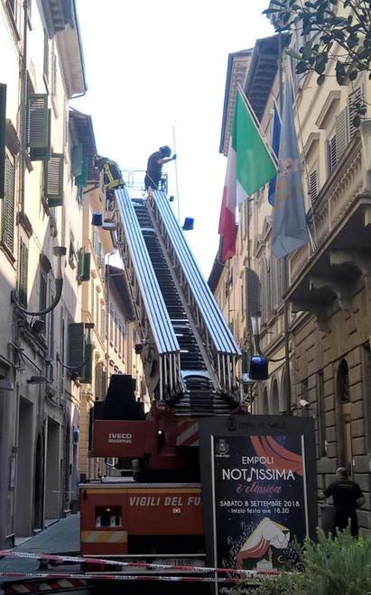 Grondaia pericolante nel giro