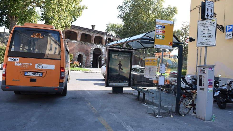 Bus, dopo i rincari arrivano gli sconti Agevolazioni per studenti e lavoratori