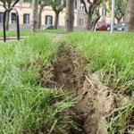 Piazza Mazzini danneggiata dai vandali