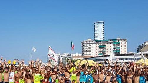 I due giorni sulla spiaggia in ricordo di Alessio Galgani
